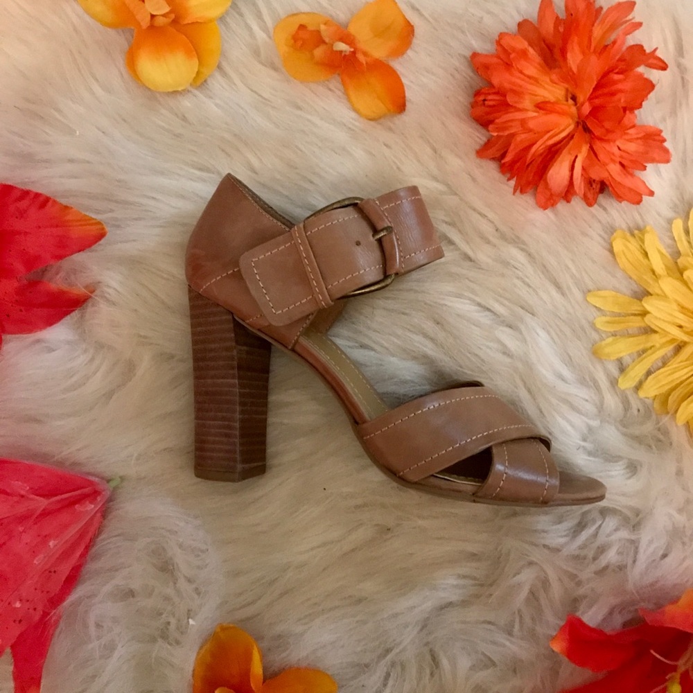 Bandolino 4” Heels - Picture 1 of 5